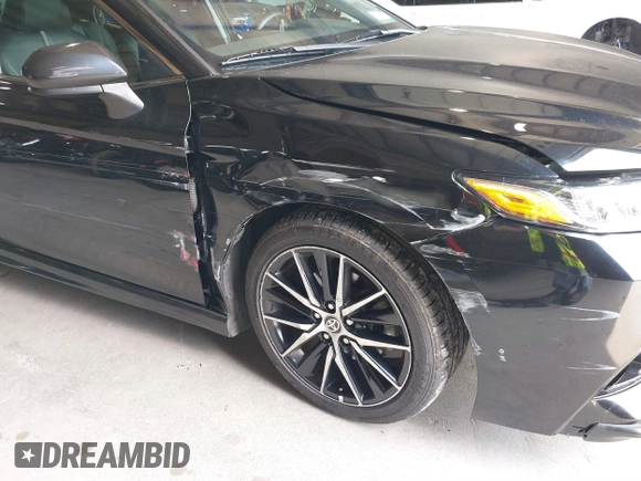 2021 Toyota Camry SE Nightshade with VIN 4T1G11AK6MU580771, listed as a IAAI auction lot 40042967 with 106,579 mi miles. Bid and sale history available at carsss.com. Image 19.