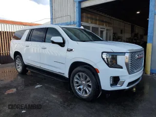 2023 GMC Yukon XL Denali with VIN 1GKS2JKL2PR358050, listed as a Copart auction lot 50726145 with 39,680 mi miles and Clean Title. Bid and sale history available at carsss.com. Image 4.