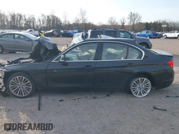 2015 BMW 3 Series 328i xDrive z VIN WBA3B5G50FNS13108, wystawiony jako IAAI lot #41772990 z przebiegiem Nie podano mil oraz . Historia ofert i sprzedaży dostępna na DreamBid. Obrazek 13.