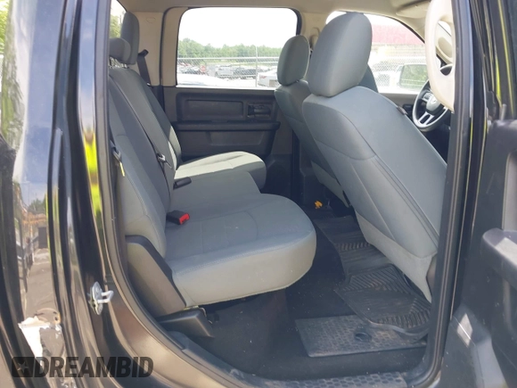 2015 Ram 1500 Express z VIN 1C6RR7KT4FS768971, wystawiony jako IAAI lot #42114105 z przebiegiem 97 725 mil mil oraz . Historia ofert i sprzedaży dostępna na DreamBid. Obrazek 8.