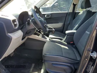 2022 Hyundai Venue SEL z VIN KMHRC8A33NU151481, wystawiony jako Copart lot #47434845 z przebiegiem 31 888 mil mil oraz Czysty tytuł • Clean title. Historia ofert i sprzedaży dostępna na DreamBid. Obrazek 7.