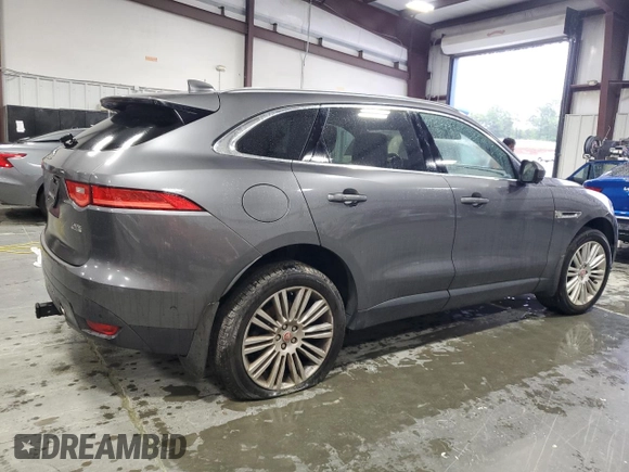 2019 Jaguar F-Pace 30t Portfolio z VIN SADCN2GX9KA357787, wystawiony jako Copart lot #56532995 z przebiegiem 97 594 mil mil oraz Czysty tytuł • Clean title. Historia ofert i sprzedaży dostępna na DreamBid. Obrazek 3.
