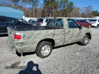 1998 GMC Sonoma with VIN 1GTCS1449WK508202, listed as a Copart auction lot 85670944 with 269,162 mi miles and Non Repairable. Bid and sale history available at carsss.com. Image 3.