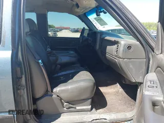 2006 Chevrolet Silverado 1500 LT2 with VIN 1GCEK19B46Z232471, listed as a IAAI auction lot 42039919 with 380,562 mi miles. Bid and sale history available at carsss.com. Image 5.