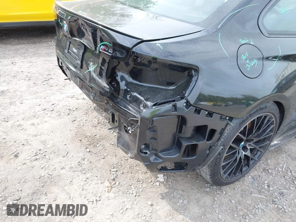 2021 BMW M2 Competition z VIN WBS2U7C05M7J18701, wystawiony jako IAAI lot #42256735 z przebiegiem 12 976 mil mil oraz . Historia ofert i sprzedaży dostępna na DreamBid. Obrazek 12.