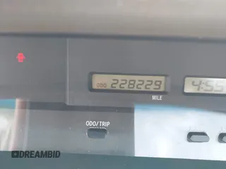 2000 Toyota Avalon XL with VIN 4T1BF28BXYU070808, listed as a IAAI auction lot 42061893 with 228,229 mi miles and . Bid and sale history available at DreamBid. Image 15.