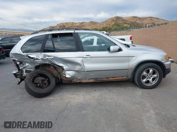2001 BMW X5 4.4i with VIN WBAFB33541LH20155, listed as a IAAI auction lot 41078904 with 172,762 mi miles. Bid and sale history available at carsss.com. Image 13.