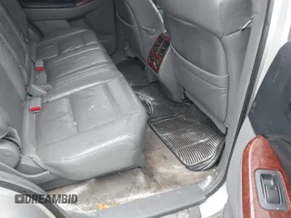 2005 Acura MDX with VIN 2HNYD18245H557011, listed as a IAAI auction lot 41572677 with 275,411 mi miles. Bid and sale history available at carsss.com. Image 8.
