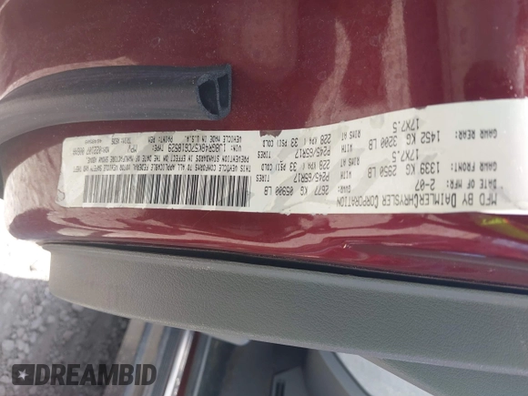 2007 Jeep Grand Cherokee Laredo with VIN 1J8GR48K57C618529, listed as a IAAI auction lot 42139566 with 174,559 mi miles. Bid and sale history available at carsss.com. Image 9.