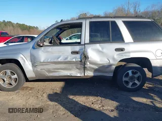 2006 Chevrolet TrailBlazer LS with VIN 1GNDS13S862265008, listed as a IAAI auction lot 41263151 with 254,504 mi miles and . Bid and sale history available at DreamBid. Image 6.