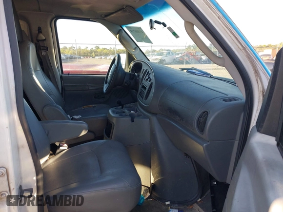 2004 Ford Econoline Cargo z VIN 1FTNE24L84HA23170, wystawiony jako IAAI lot #41849774 z przebiegiem 249 166 mil mil oraz . Historia ofert i sprzedaży dostępna na DreamBid. Obrazek 5.