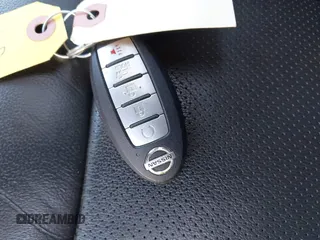 2019 Nissan Pathfinder SV with VIN 5N1DR2MM0KC650136, listed as a IAAI auction lot 42098348 with 98,861 mi miles. Bid and sale history available at carsss.com. Image 11.
