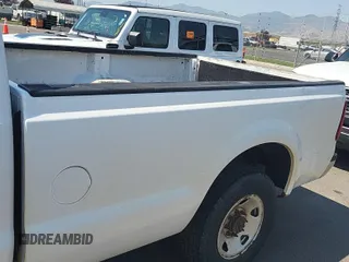 2008 Ford F-250 XL z VIN 1FTSW20538EE05153, wystawiony jako IAAI lot #42554757 z przebiegiem 162 318 mil mil oraz . Historia ofert i sprzedaży dostępna na DreamBid. Obrazek 58.
