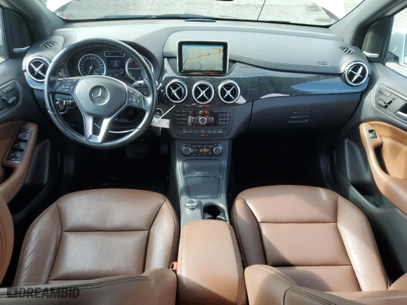 2014 Mercedes-Benz B-Class with VIN WDDVP9AB7EJ003877, listed as a Copart auction lot 76323234 with 68,073 mi miles and Clean Title. Bid and sale history available at carsss.com. Image 8.