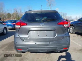 2020 Nissan Kicks S z VIN 3N1CP5BV7LL557951, wystawiony jako IAAI lot #41859008 z przebiegiem 46 566 mil mil oraz . Historia ofert i sprzedaży dostępna na DreamBid. Obrazek 17.