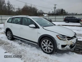2019 Volkswagen Golf S z VIN 3VWH17AU0KM514566, wystawiony jako Copart lot #44906635 z przebiegiem 23 176 mil mil oraz Szkoda całkowita • Salvage title. Historia ofert i sprzedaży dostępna na DreamBid. Obrazek 4.