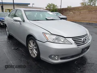 2012 Lexus ES 330 z VIN JTHBK1EG3C2489189, wystawiony jako IAAI lot #42174140 z przebiegiem 112 394 mil mil oraz . Historia ofert i sprzedaży dostępna na DreamBid. Obrazek 1.