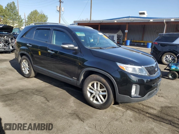2015 Kia Sorento LX with VIN 5XYKTCA63FG607646, listed as a Copart auction lot 52116445 with Not Provided miles and Non Repairable. Bid and sale history available at DreamBid. Image 4.