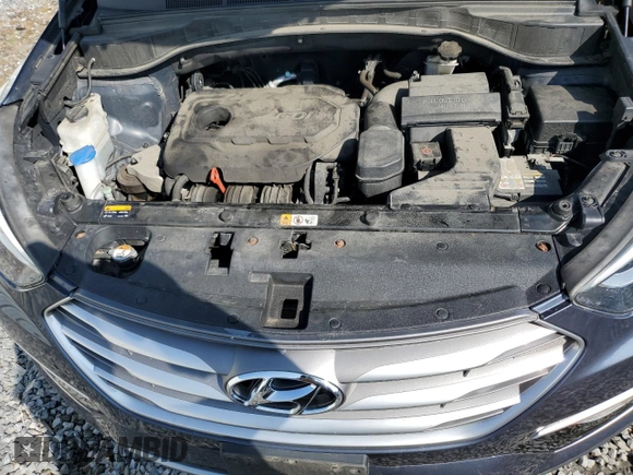 2017 Hyundai Santa Fe 2.4L with VIN 5NMZUDLB1HH005770, listed as a Copart auction lot 60734225 with 58,597 mi miles and Clean title. Bid and sale history available at DreamBid. Image 12.