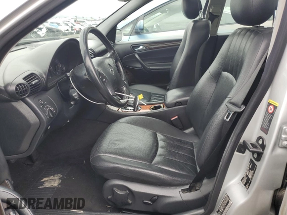 2005 Mercedes-Benz C 240 с VIN WDBRF61J65A777962, выставлен на аукционе Copart как лот 48822595 с пробегом 171 169 миль миль и Списание • Salvage title. История ставок и продаж доступна на DreamBid. Изображение 7.