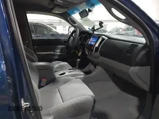 2007 Toyota Tacoma with VIN 5TELU42N47Z426804, listed as a IAAI auction lot 41543032 with 245,428 mi miles and . Bid and sale history available at DreamBid. Image 5.
