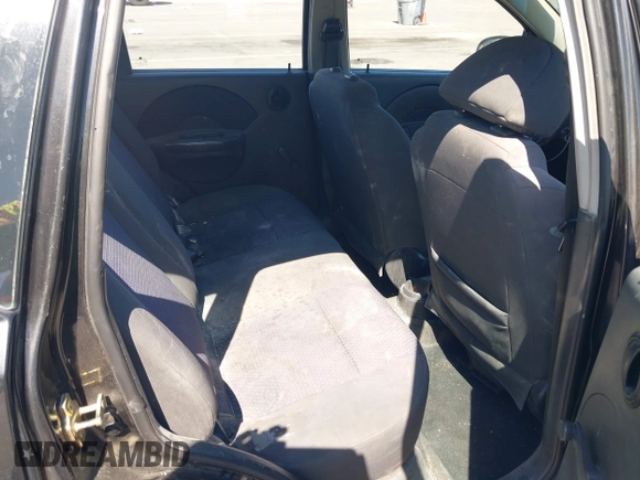 2006 Chevrolet Aveo LS z VIN KL1TD66686B523769, wystawiony jako IAAI lot #42835077 z przebiegiem Nie podano mil oraz . Historia ofert i sprzedaży dostępna na DreamBid. Obrazek 8.