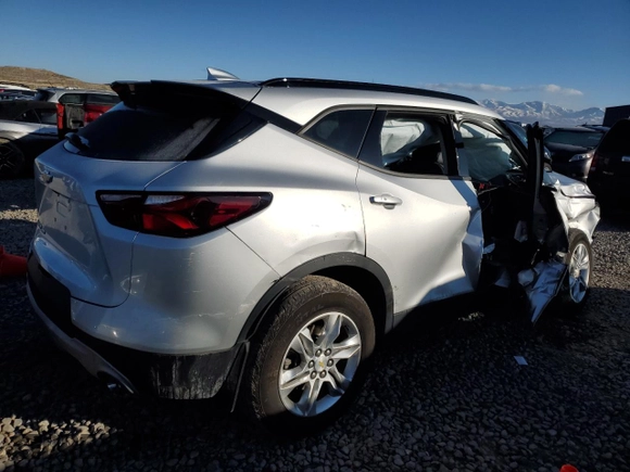 2020 Chevrolet Blazer LT with VIN 3GNKBJRSXLS559167, listed as a Copart auction lot 41518865 with Not provided miles and Salvage title. Bid and sale history available at DreamBid. Image 3.