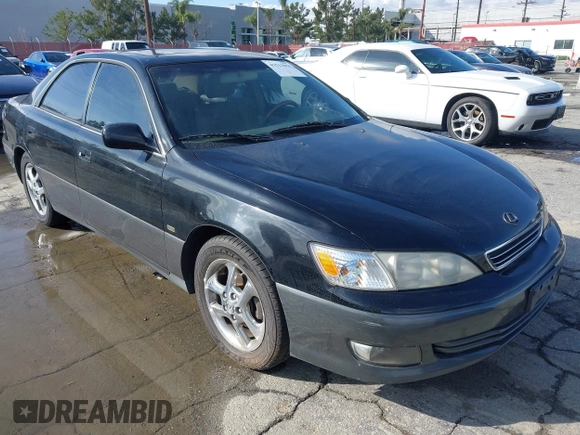2001 Lexus ES with VIN JT8BF28GX10317370, listed as a IAAI auction lot 41512950 with 221,206 mi miles. Bid and sale history available at carsss.com. Image 1.