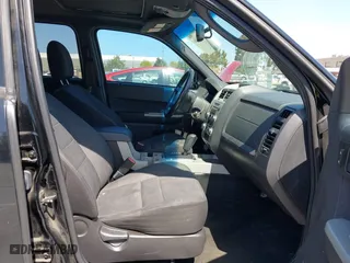 2012 Ford Escape XLT with VIN 1FMCU0D71CKC10734, listed as a IAAI auction lot 42065049 with 207,698 mi miles. Bid and sale history available at carsss.com. Image 5.
