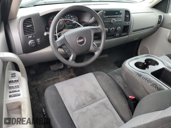 2009 GMC Sierra 1500 Work Truck z VIN 1GTEC19X29Z252103, wystawiony jako Copart lot #55013535 z przebiegiem 82 186 mil mil oraz Szkoda całkowita • Salvage title. Historia ofert i sprzedaży dostępna na DreamBid. Obrazek 8.