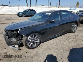2024 BMW i7 xDrive60 z VIN WBY53EJ0XRCS76320, wystawiony jako Copart lot #74837954 z przebiegiem 1557 mil mil oraz Szkody całkowita. Historia ofert i sprzedaży dostępna na DreamBid. Obrazek 1.