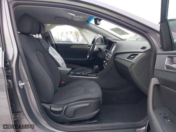 2019 Hyundai Sonata Sport with VIN 5NPE34AF2KH816737, listed as a IAAI auction lot 41631823 with 31,207 mi miles. Bid and sale history available at carsss.com. Image 5.