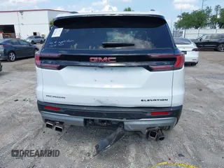 2025 GMC Acadia FWD Elevation z VIN 1GKENKRS2SJ161183, wystawiony jako IAAI lot #42344511 z przebiegiem 9075 mil mil oraz . Historia ofert i sprzedaży dostępna na DreamBid. Obrazek 6.