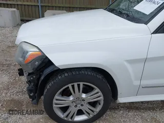 2014 Mercedes-Benz GLK 350 with VIN WDCGG8JB5EG318844, listed as a IAAI auction lot 41893624 with 141,320 mi miles and . Bid and sale history available at DreamBid. Image 18.