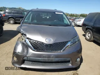 2017 Toyota Sienna SE with VIN 5TDXZ3DC5HS766941, listed as a Copart auction lot 56222045 with 94,250 mi miles and Salvage title. Bid and sale history available at DreamBid. Image 5.