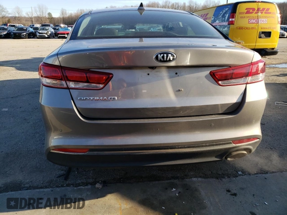 2018 Kia Optima LX z VIN 5XXGT4L38JG212129, wystawiony jako Copart lot #44492865 z przebiegiem 148 415 mil mil oraz Szkoda całkowita • Salvage title. Historia ofert i sprzedaży dostępna na DreamBid. Obrazek 6.