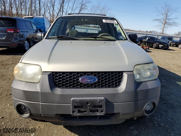 2006 Ford Escape XLT with VIN 1FMYU03136KA23230, listed as a Copart auction lot 48782825 with 142,302 mi miles and Salvage Title. Bid and sale history available at carsss.com. Image 5.