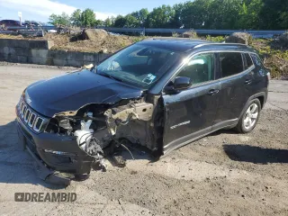 2019 Jeep Compass Latitude с VIN 3C4NJDBB5KT776588, выставлен на аукционе Copart как лот 63143405 с пробегом 55 359 миль миль и Списание • Salvage title. История ставок и продаж доступна на DreamBid. Изображение 1.