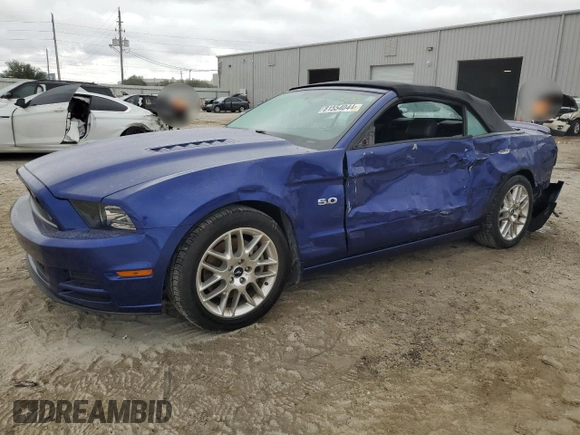 2014 Ford Mustang GT z VIN 1ZVBP8FF6E5330943, wystawiony jako Copart lot #82858274 z przebiegiem 50 701 mil mil oraz Szkoda całkowita • Salvage title. Historia ofert i sprzedaży dostępna na DreamBid. Obrazek 1.