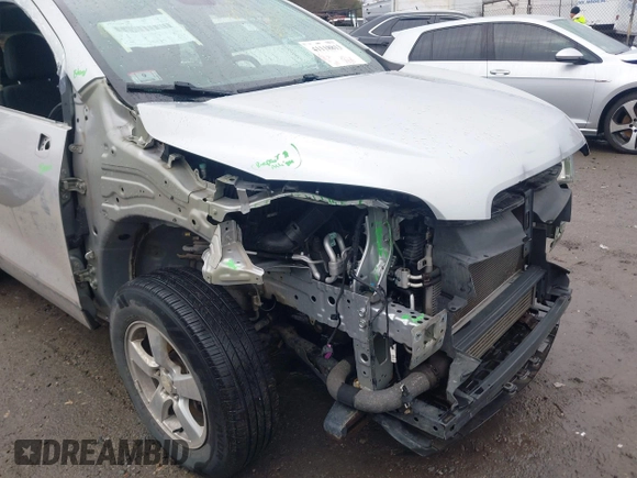 2016 Chevrolet Trax LS with VIN 3GNCJNSB9GL244062, listed as a IAAI auction lot 41118813 with 1 mi miles. Bid and sale history available at carsss.com. Image 6.
