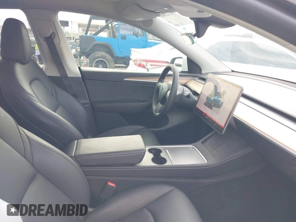 2024 Tesla Model Y Long Range with VIN 7SAYGDEE5RF036018, listed as a IAAI auction lot 42120803 with 25,347 mi miles. Bid and sale history available at carsss.com. Image 5.