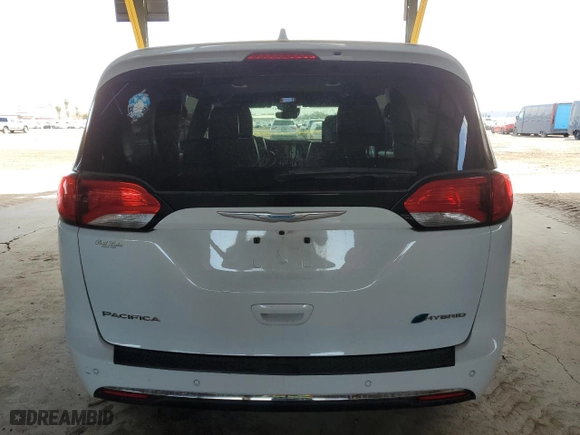 2020 Chrysler Pacifica Hybrid Limited with VIN 2C4RC1N78LR277757, listed as a Copart auction lot 51618035 with 50,133 mi miles and Clean Title. Bid and sale history available at carsss.com. Image 6.