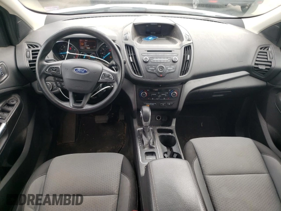 2018 Ford Escape SE z VIN 1FMCU9GDXJUA71940, wystawiony jako Copart lot #55891775 z przebiegiem 117 298 mil mil oraz Tytuł czysty. Historia ofert i sprzedaży dostępna na DreamBid. Obrazek 8.