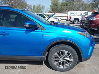 2016 Toyota RAV4 Hybrid XLE with VIN JTMRJREV5GD014170, listed as a IAAI auction lot 41822178 with 89,676 mi miles. Bid and sale history available at carsss.com. Image 18.