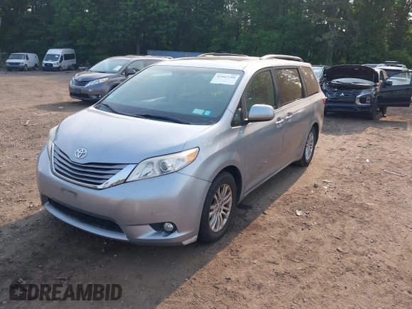 2015 Toyota Sienna XLE with VIN 5TDYK3DC2FS582546, listed as a IAAI auction lot 42443288 with 274,214 mi miles and . Bid and sale history available at DreamBid. Image 18.