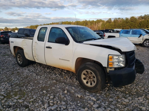 2013 Chevrolet Silverado 1500 Work Truck with VIN 1GCRKPEA2DZ200567, listed as a Copart auction lot 69633134 with 251,173 mi miles and Salvage Title. Bid and sale history available at carsss.com. Image 4.