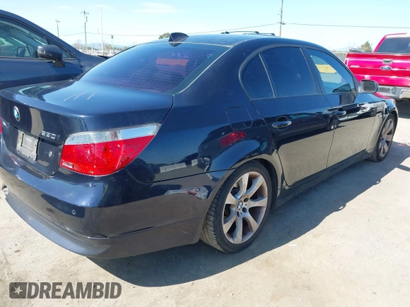 2007 BMW 5 Series 530i with VIN WBANE73587CM58138, listed as a IAAI auction lot 41776425 with 146,104 mi miles. Bid and sale history available at carsss.com. Image 4.