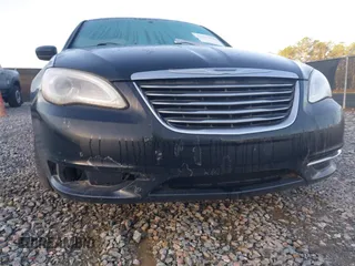 2014 Chrysler 200 LX with VIN 1C3CCBAB9EN212572, listed as a IAAI auction lot 41917356 with 194,755 mi miles. Bid and sale history available at carsss.com. Image 6.