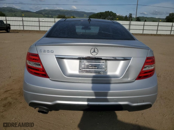 2015 Mercedes-Benz C-Class C 250 with VIN WDDGJ4HB4FG439586, listed as a Copart auction lot 52242175 with 85,622 mi miles and Clean Title. Bid and sale history available at carsss.com. Image 6.
