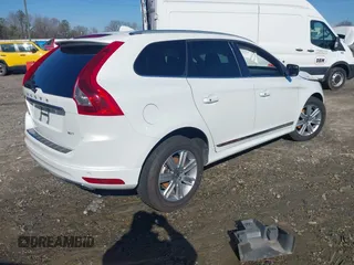 2017 Volvo XC60 Inscription with VIN YV440MDU1H2036136, listed as a IAAI auction lot 41481058 with 1 mi miles. Bid and sale history available at carsss.com. Image 4.